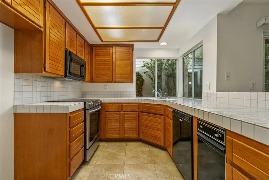 Additional image 45 of 70 Shearwater Pl, Newport Beach, CA 92660