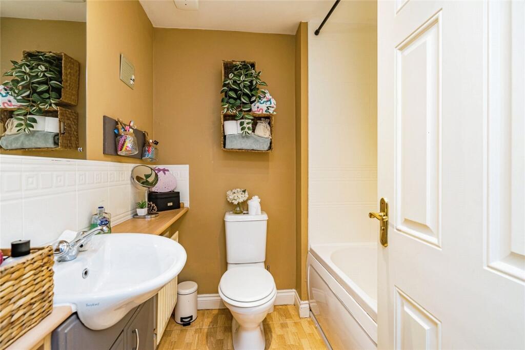 Additional image 4 of King Street, Cradley Heath, West Midlands, B64