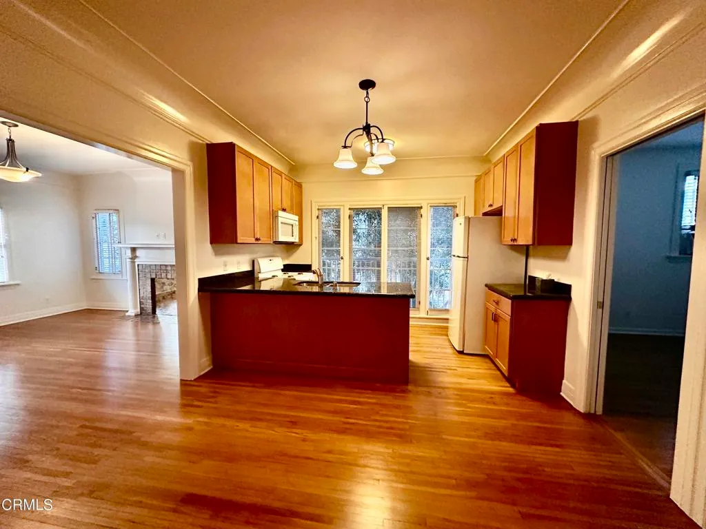 Additional image 11 of 588 S Mentor Avenue Unit B, Pasadena, CA 91106