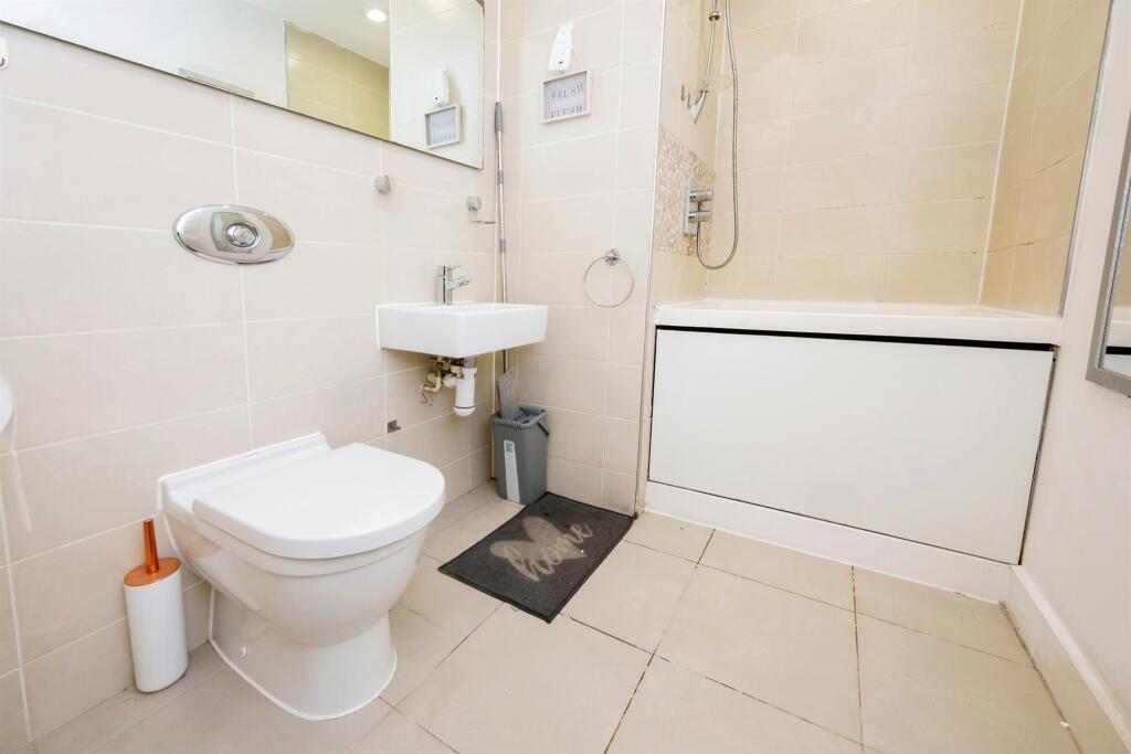 Additional image 18 of Clive Passage, BIRMINGHAM