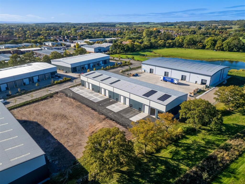 Additional image 15 of Oak Tree Court, Arden Forest Way, Alcester B49 6GT