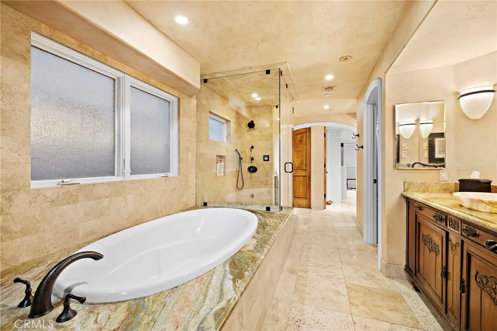 Additional image 42 of 900 E Balboa Blvd, Newport Beach, CA 92661