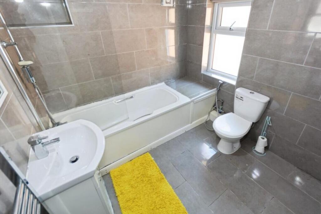 Additional image 6 of Rennie Grove, Quinton, Birmingham B32 2SE