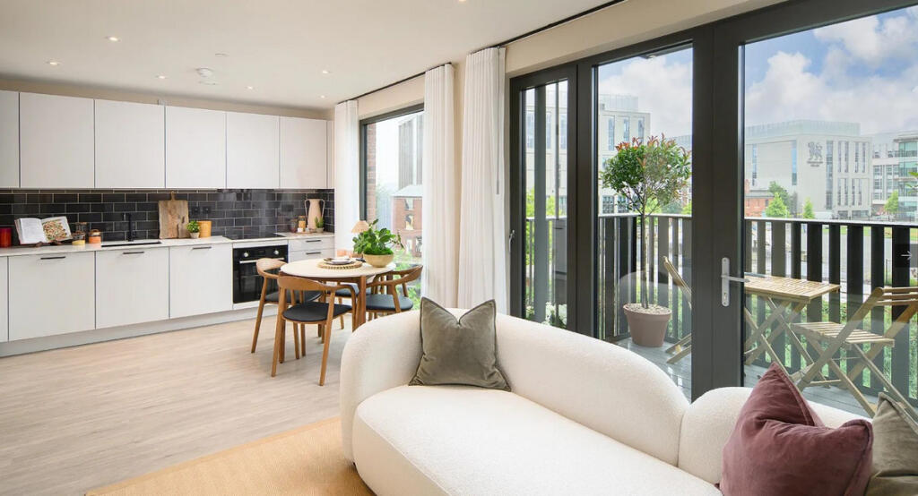 Additional image 18 of Belmont Wharf, Glasswater Locks, B4