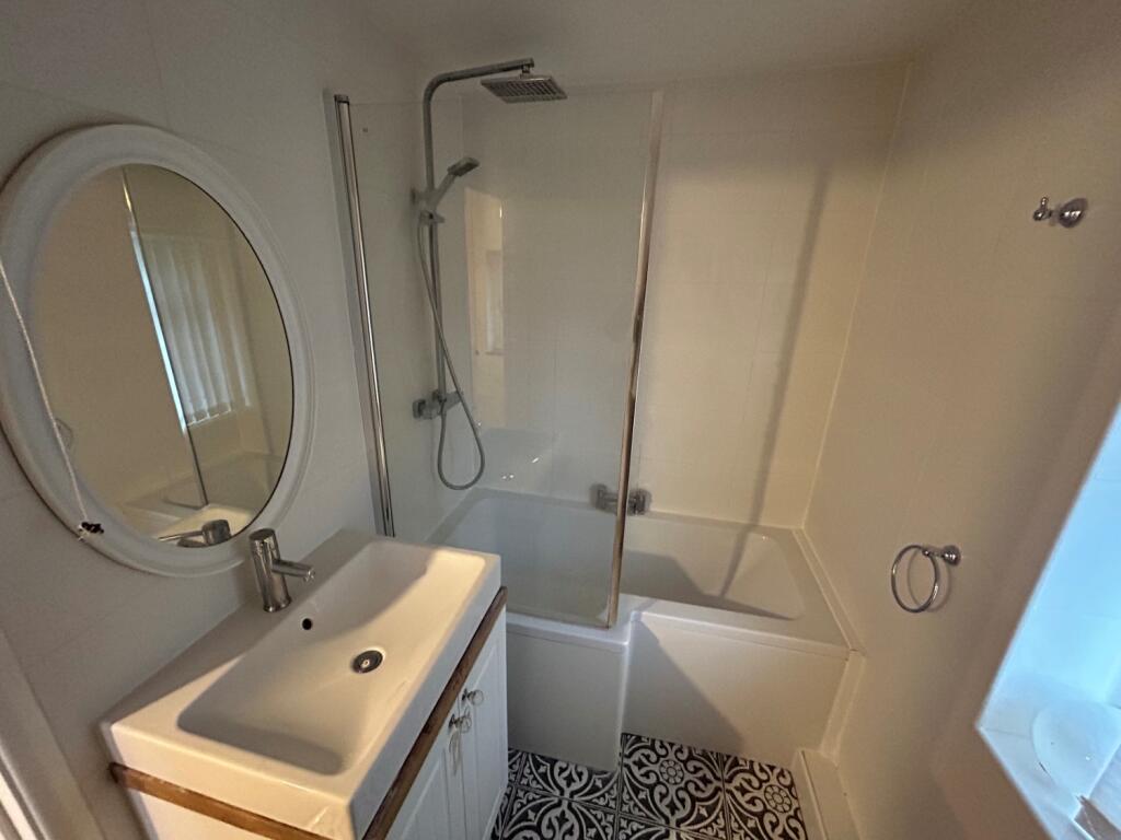 Additional image 4 of Bournes Crescent, Halesowen, West Midlands, B63