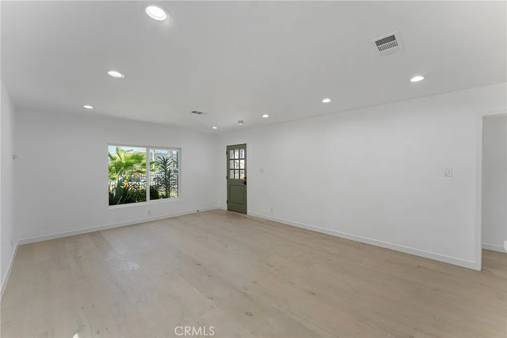 Additional image 6 of 2740 S Sycamore Ave, Los Angeles, CA 90016