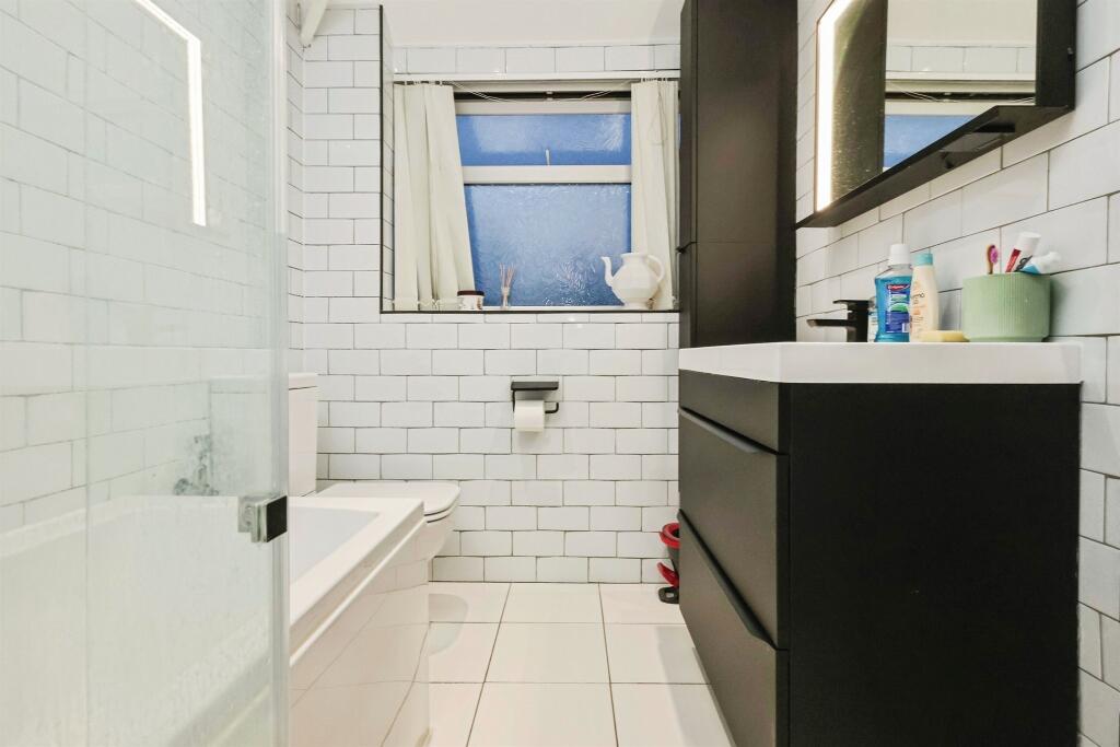 Additional image 13 of Coombe Hill, Cradley Heath