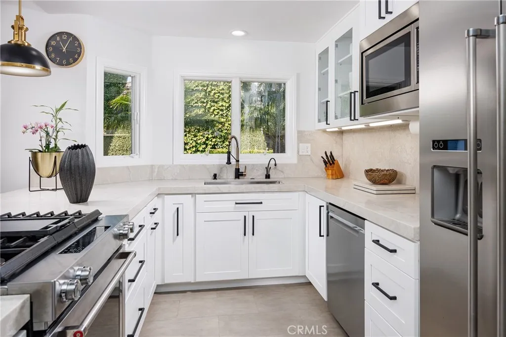 Additional image 41 of 111 Via Undine, Newport Beach, CA 92663