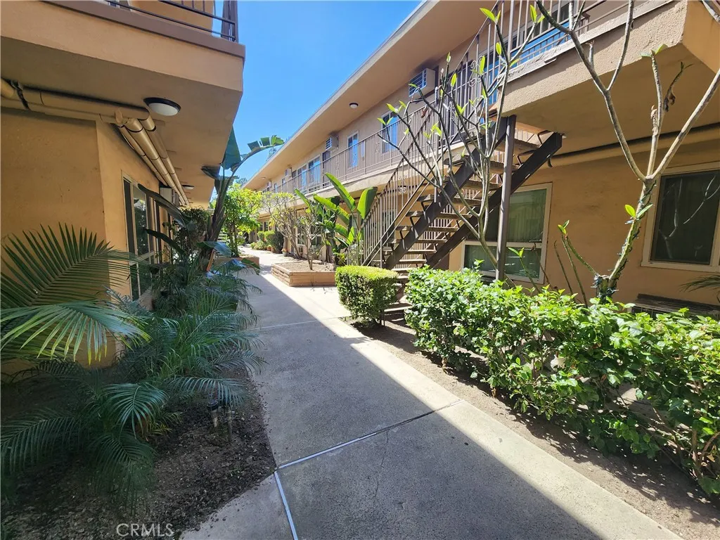 Additional image 44 of 7925 Vineland Ave Unit 26, Sun Valley, CA 91352