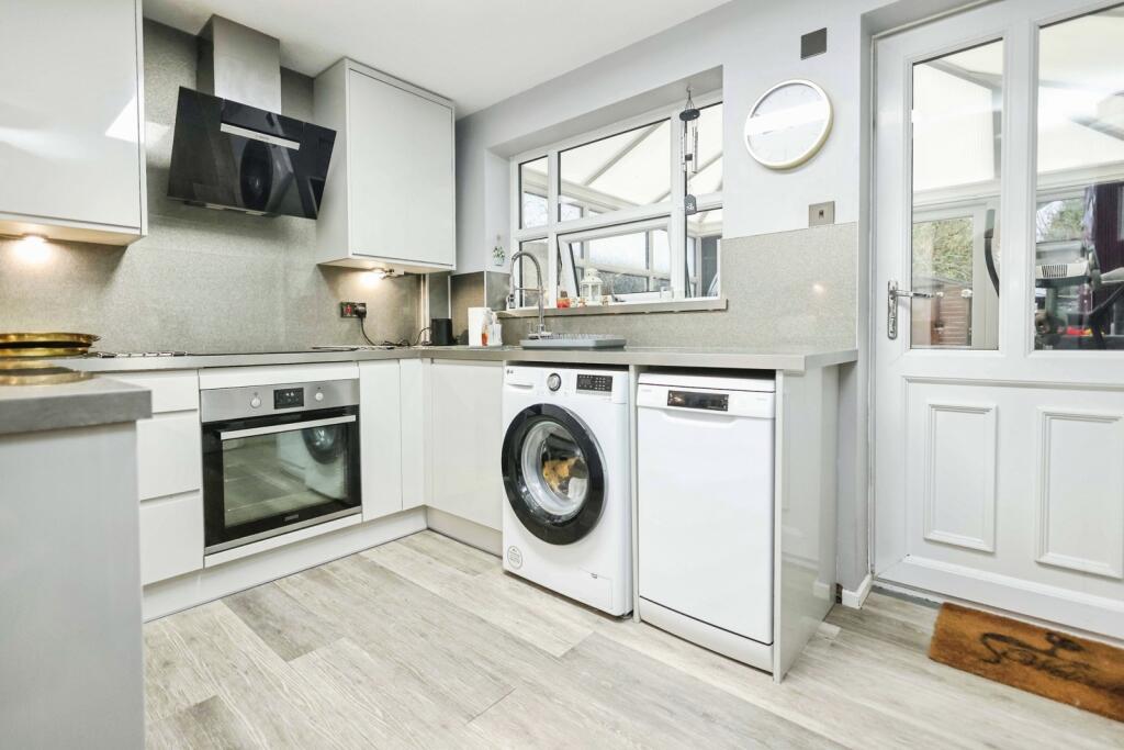 Additional image 4 of Gunstock Close, Sutton Coldfield, Birmingham, B74