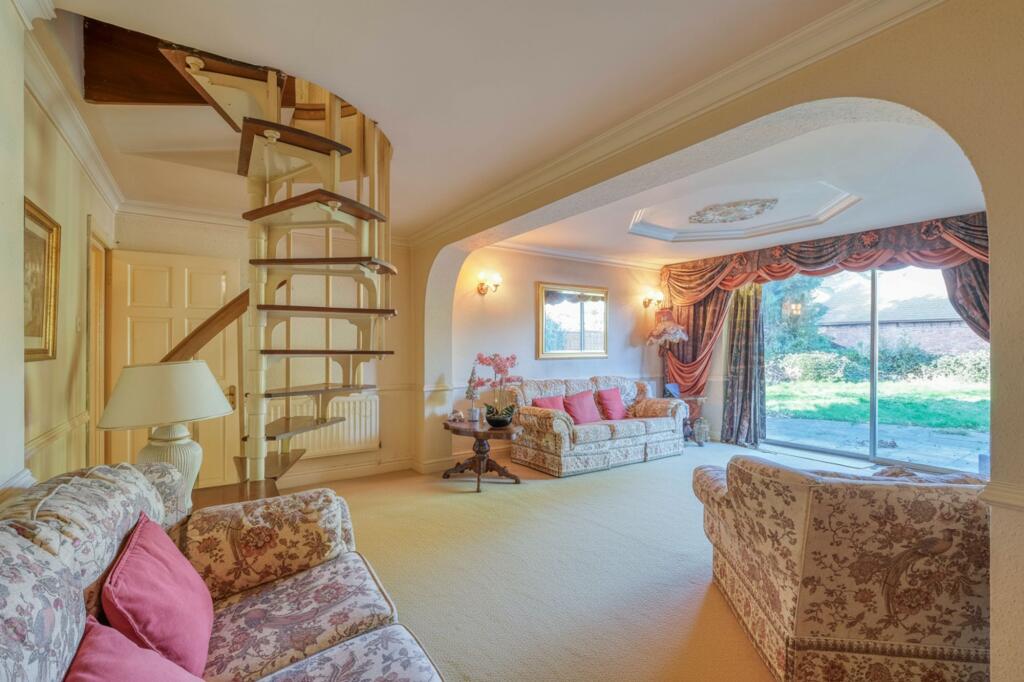 Additional image 6 of Dickens Heath Road, Shirley, B90