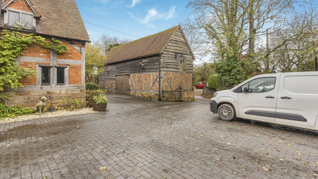 Additional image 26 of Wiggins Hill Road, Wishaw