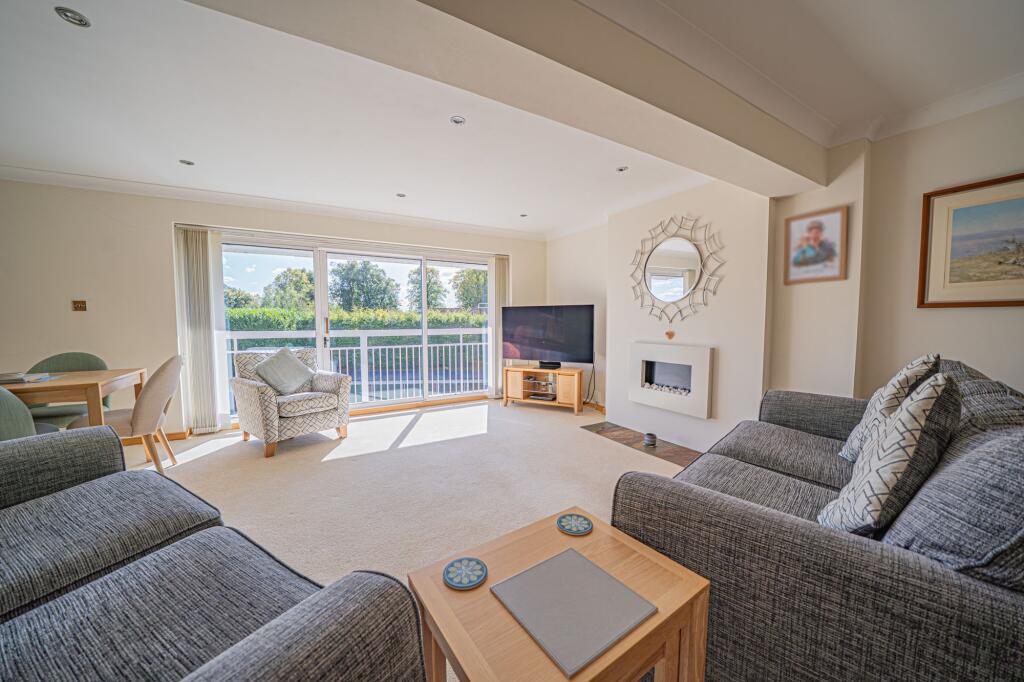 Additional image 5 of Hampton Lane, Woodlawn Hampton Lane, B91