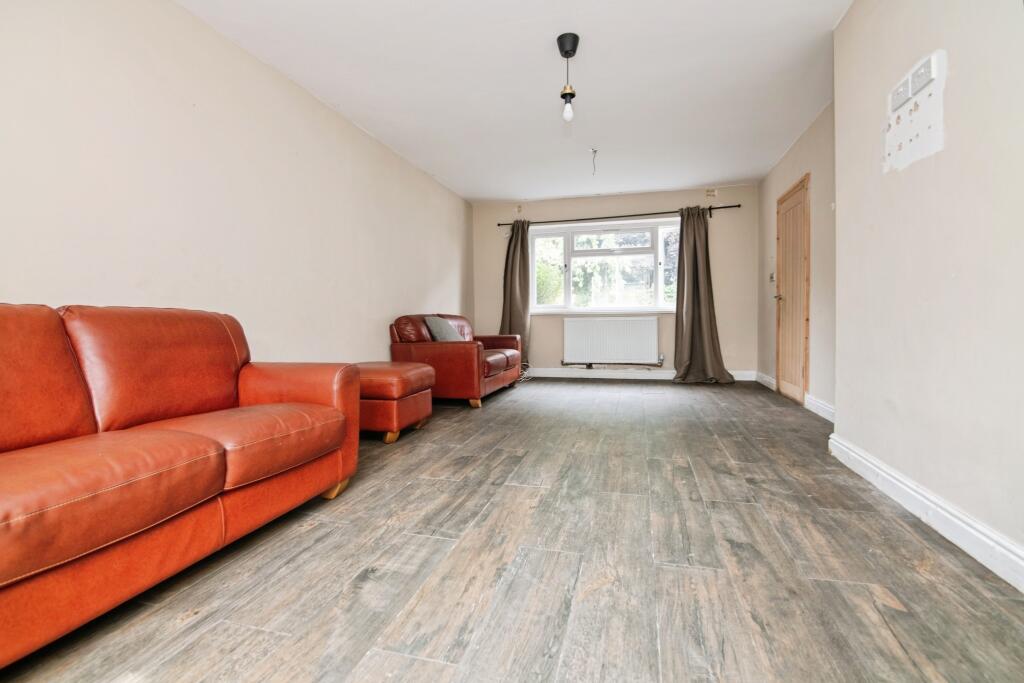 Additional image 16 of Queensway, Oldbury, B68