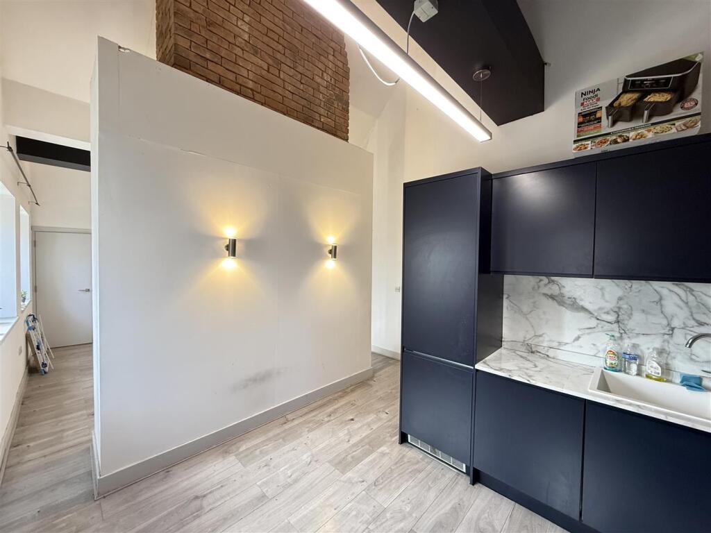 Additional image 8 of THREE Bedroom- Black Lake, West Bromwich