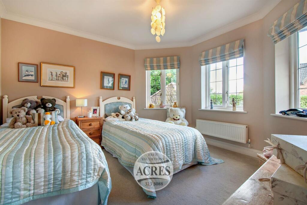 Additional image 27 of Newick Avenue, Little Aston Park