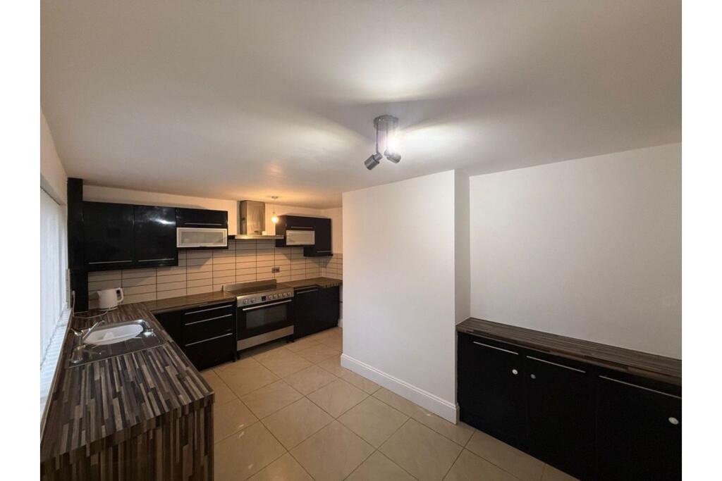 Additional image 5 of Broadfield Close, West Bromwich, B71