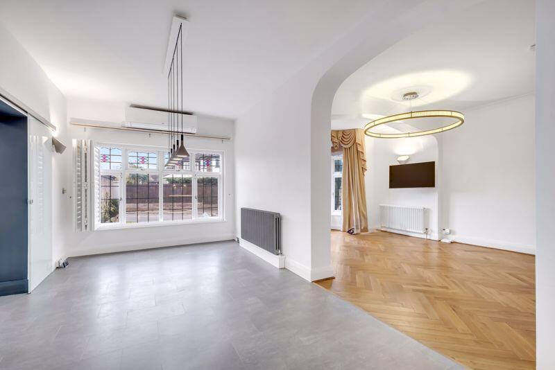 Additional image 7 of Monmouth Drive, Sutton Coldfield, B73 6JJ