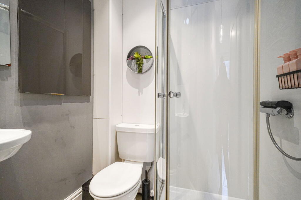 Additional image 8 of School Road, Shirley