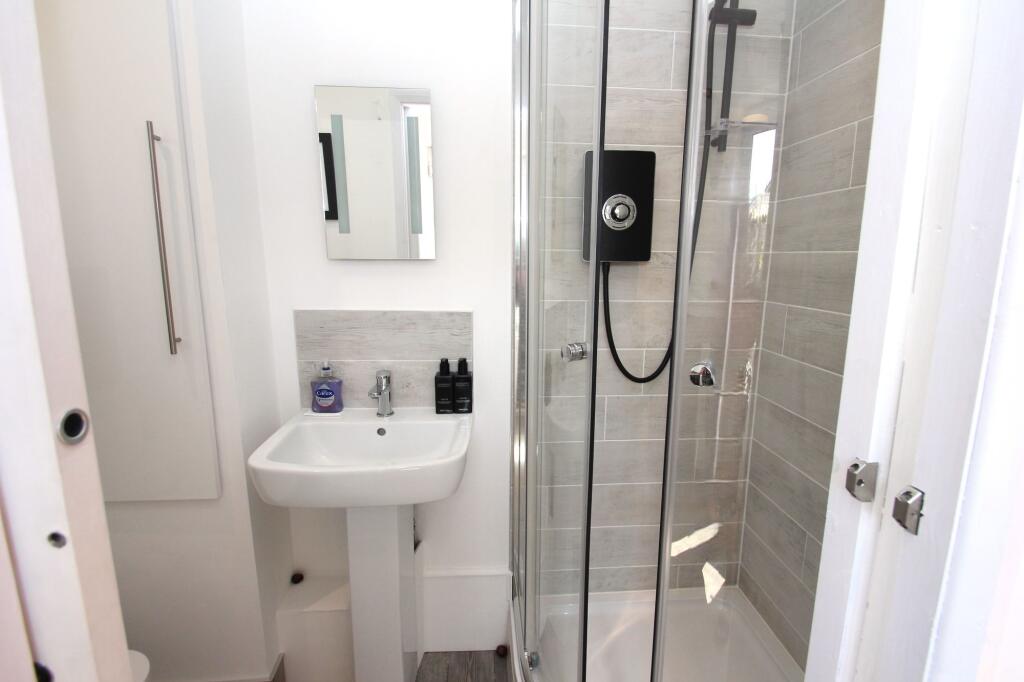 Additional image 35 of Corbizum Avenue, Studley, B80