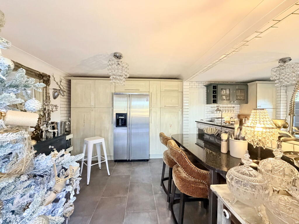 Additional image 6 of Haslucks Green Road, Shirley, B90 1DX