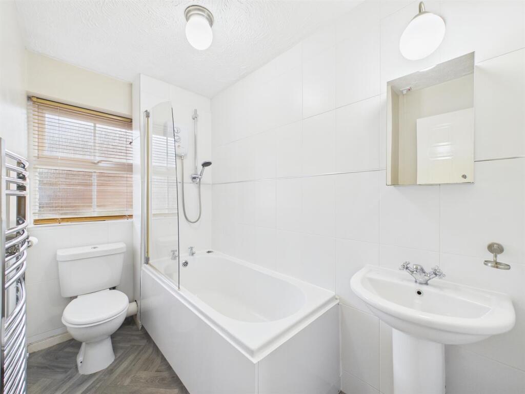 Additional image 4 of 70 Charterhouse Drive Solihull B91 3FH