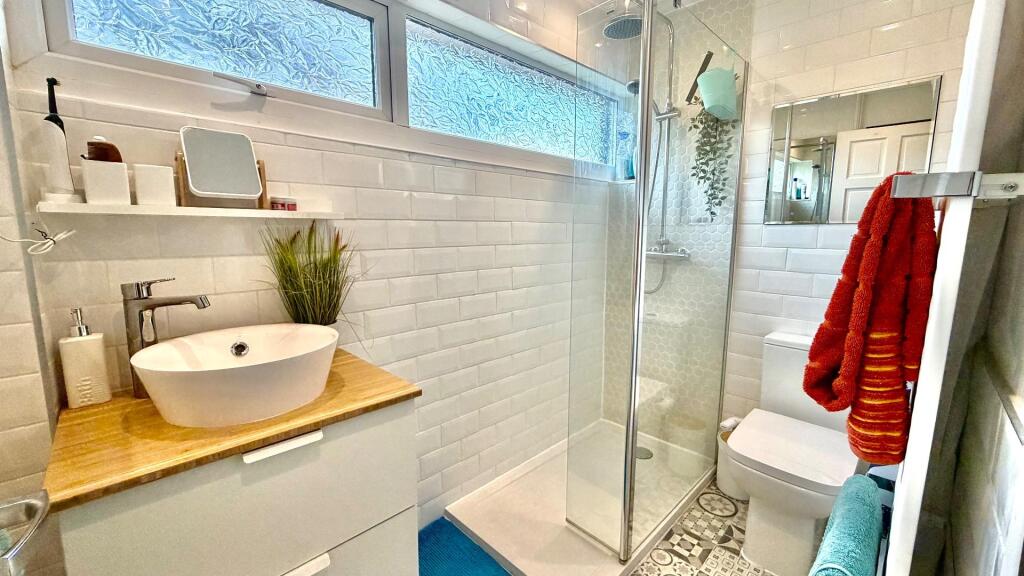 Additional image 18 of Elizabeth Drive, Tamworth