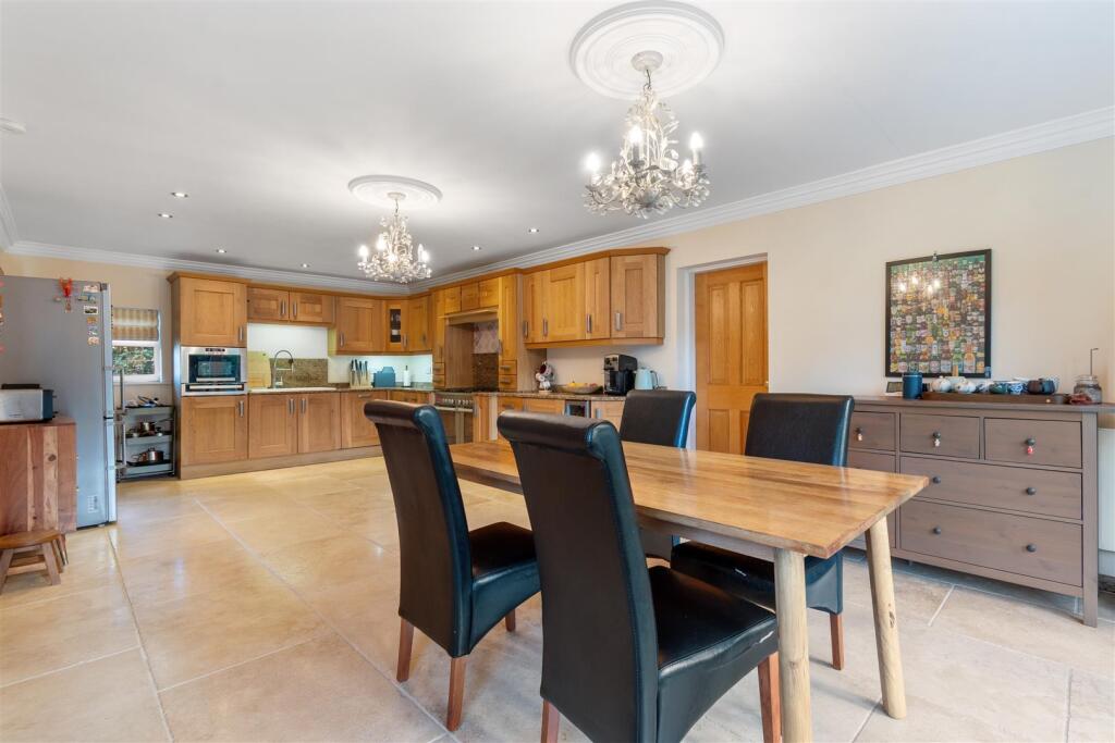 Additional image 4 of Newick Avenue, Little Aston