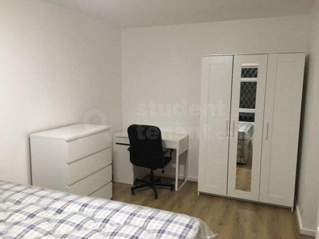 Additional image 4 of Brough Close