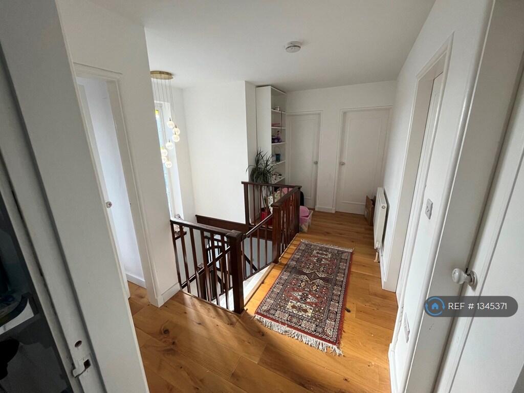 Additional image 3 of Newnham Rise, Shirley, Solihull, B90