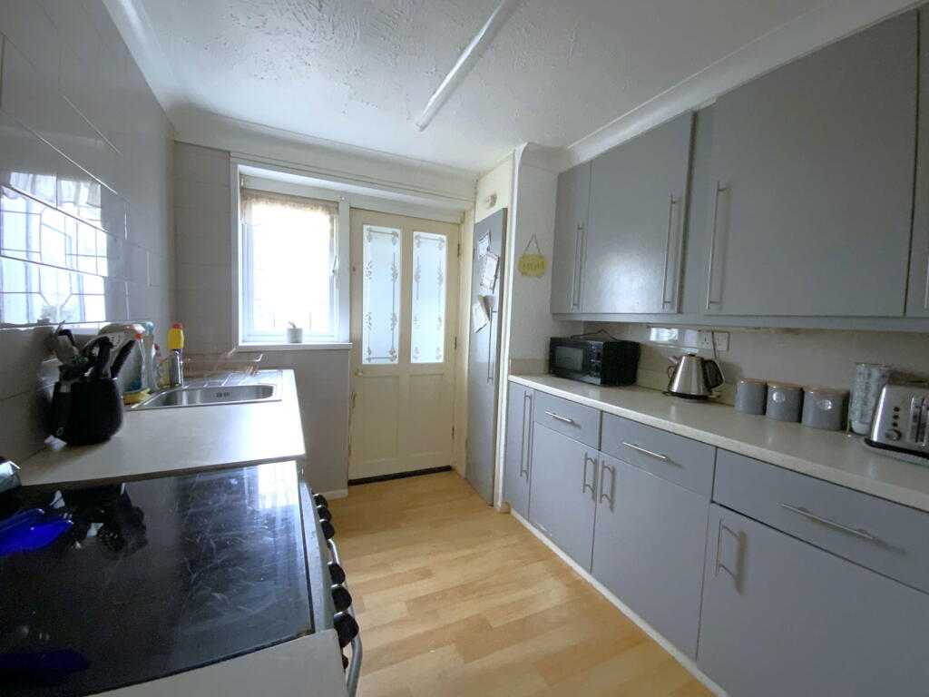 Additional image 5 of ROWLEY REGIS, Throne Road