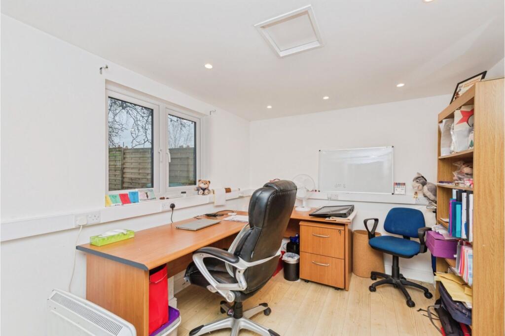 Additional image 18 of Parkfield Avenue, Tamworth, B77