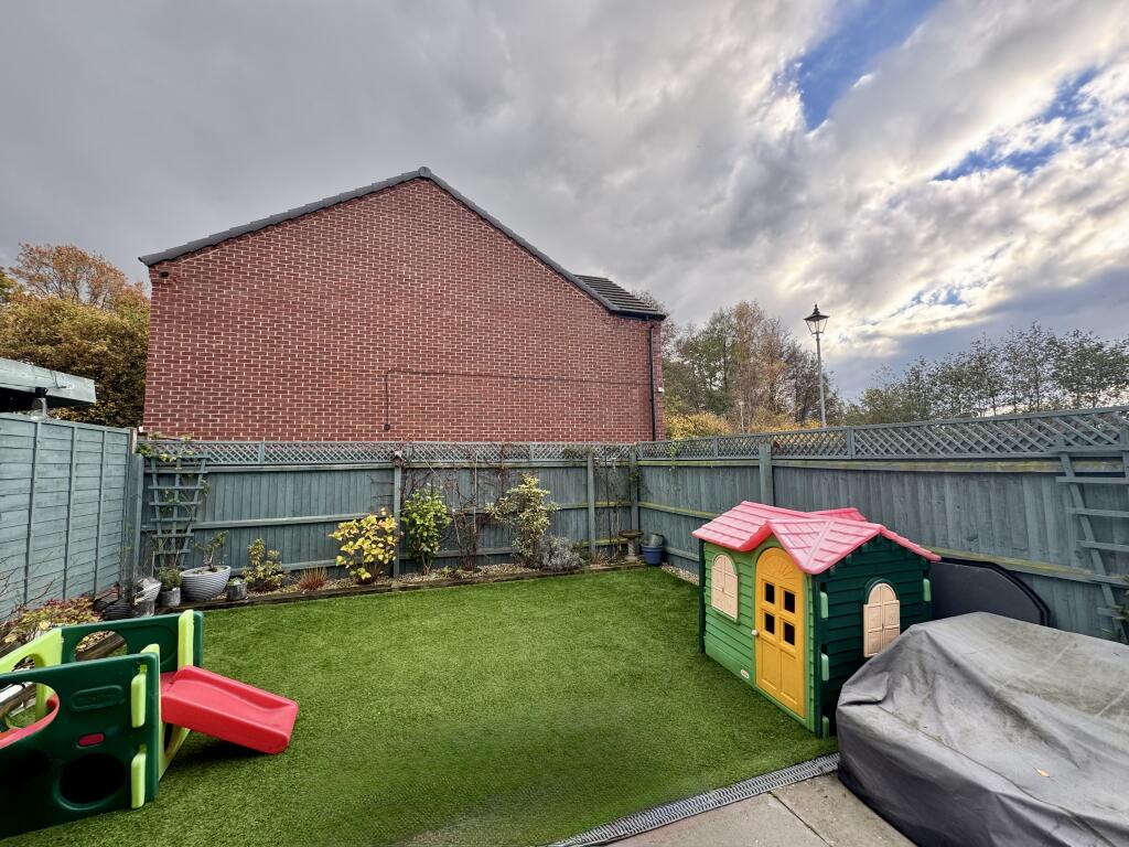 Additional image 17 of New Meadow Close, Dickens Heath, Solihull, B90