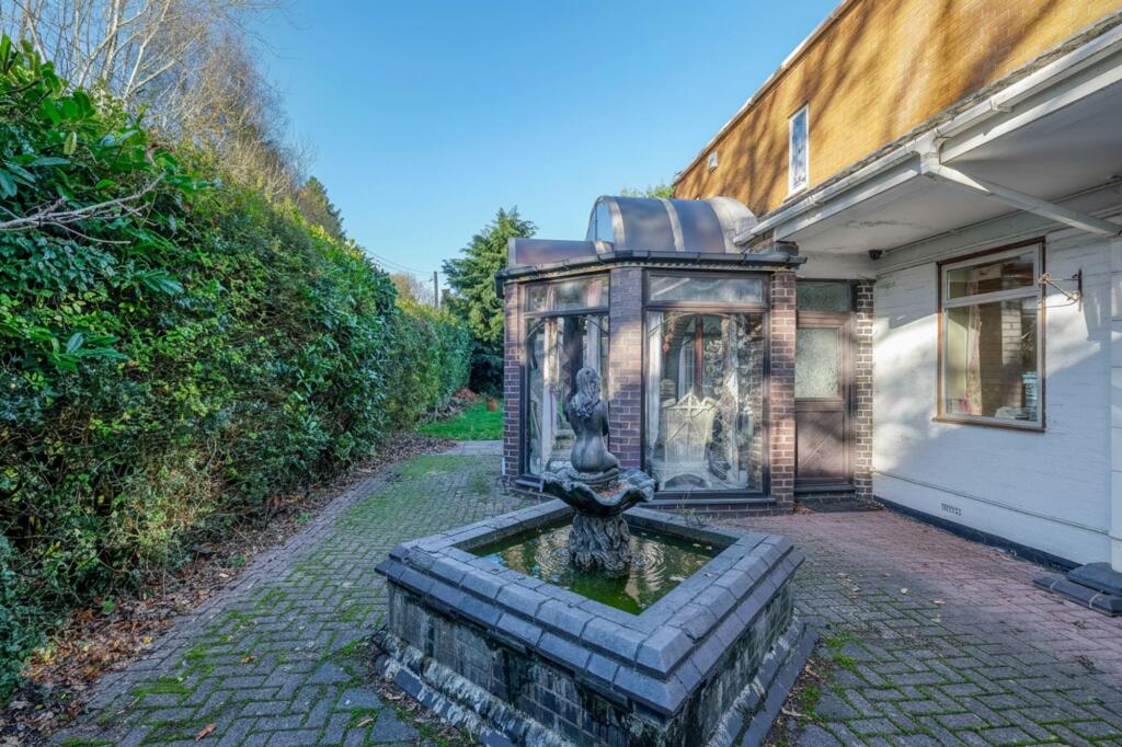 Additional image 26 of Dickens Heath Road, Shirley, B90