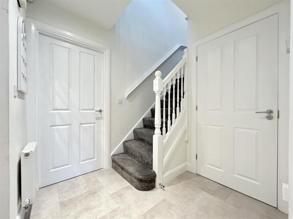 Additional image 3 of Poppy Avenue, Oldbury