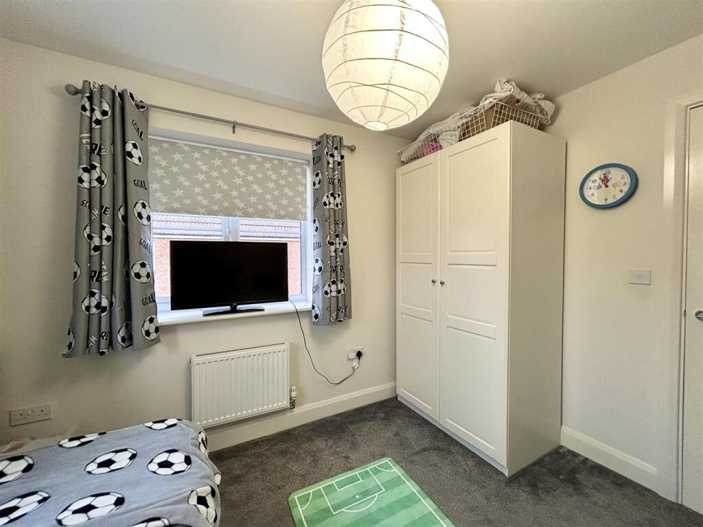 Additional image 19 of Poppy Avenue, Oldbury