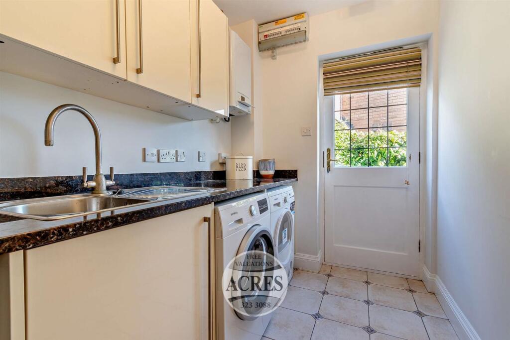 Additional image 17 of Newick Avenue, Little Aston Park