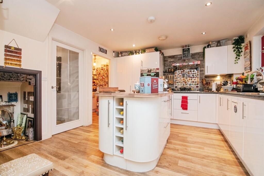 Additional image 5 of Hawthorn Road, West Bromwich