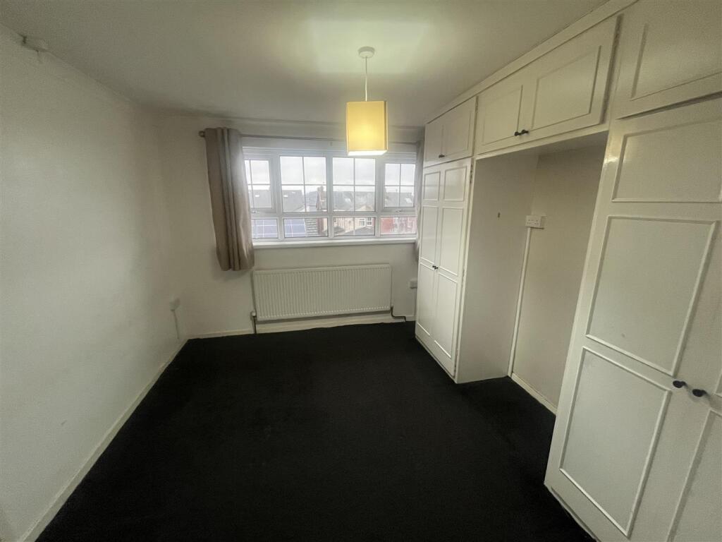 Additional image 10 of Thornwood Close, Oldbury, B68