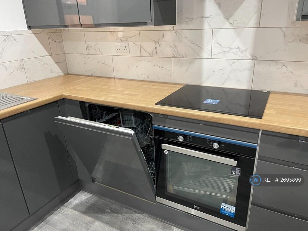 Additional image 11 of Bridge Court, Oldbury, B69