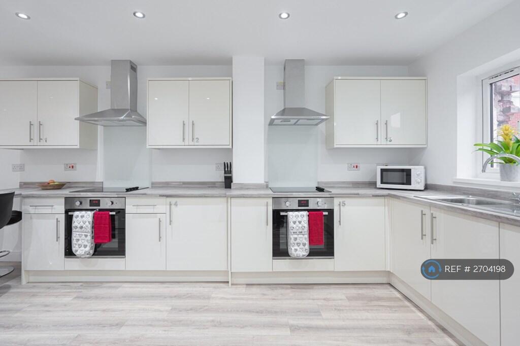 Additional image 8 of Bearwood Road, Smethwick, B66