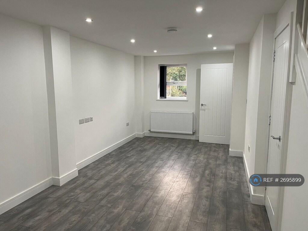 Additional image 33 of Bridge Court, Oldbury, B69