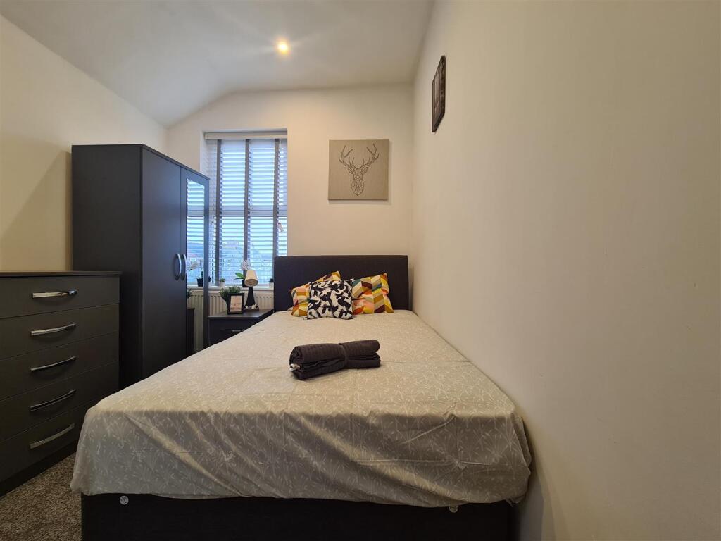 Additional image 4 of Bearwood Road, Smethwick