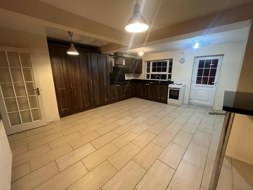 Additional image 3 of Thornwood Close, Oldbury, B68