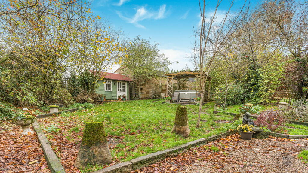 Additional image 28 of Wiggins Hill Road, Wishaw