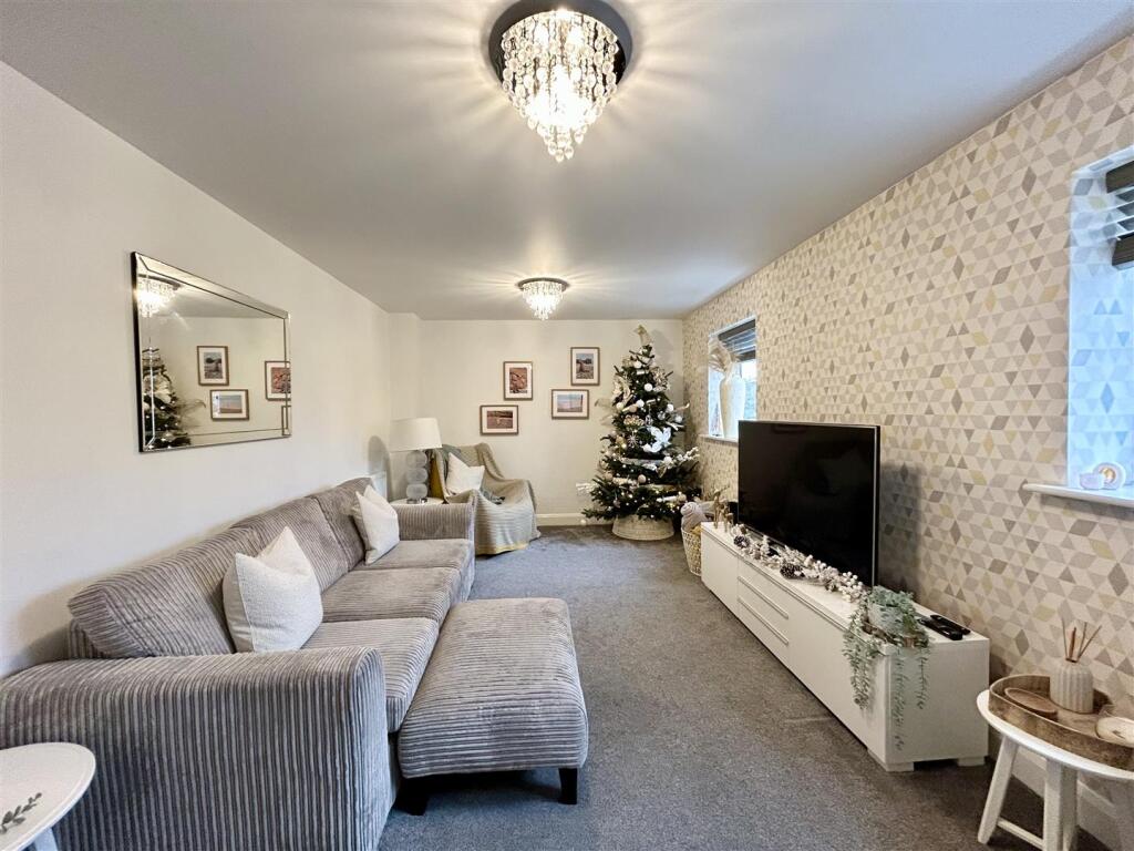 Additional image 4 of Poppy Avenue, Oldbury