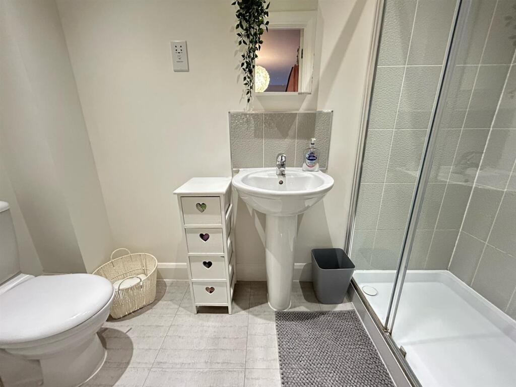 Additional image 16 of Poppy Avenue, Oldbury