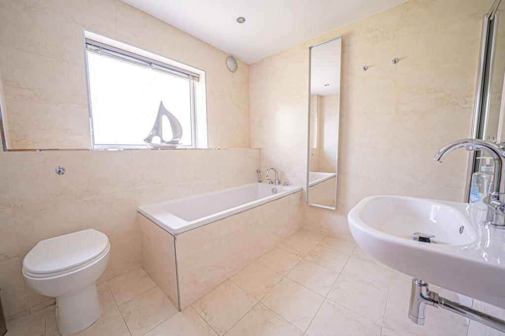 Additional image 11 of Hampton Lane, Woodlawn Hampton Lane, B91