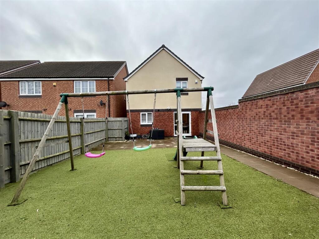 Additional image 23 of Poppy Avenue, Oldbury