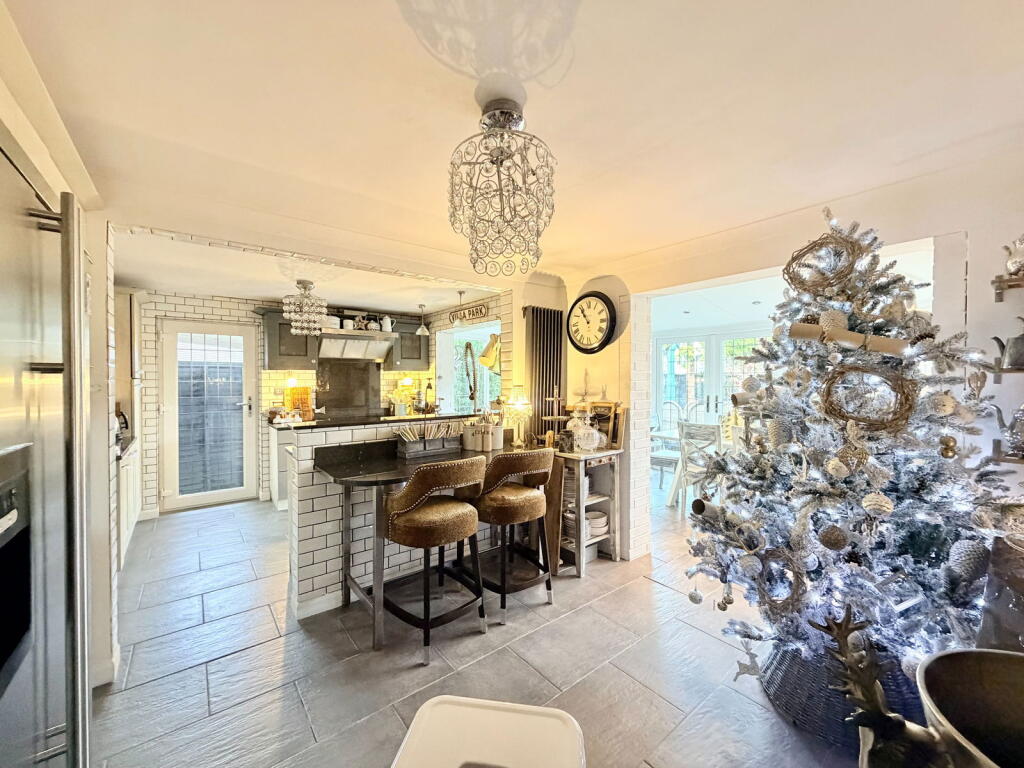 Additional image 5 of Haslucks Green Road, Shirley, B90 1DX